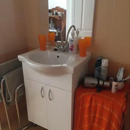 Nyugalmas 2 Vendeghaz * Lenarddaroc