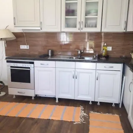 Nyugalmas 2 Vendeghaz *